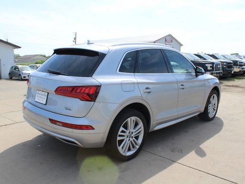 Used 2018 Audi Q5 2.0T Premium Plus w/ Premium Plus Package AWD/4WD image 8