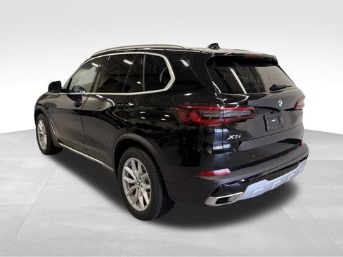 Used 2022 BMW X5 xDrive40i w/ Premium Package AWD/4WD image 3