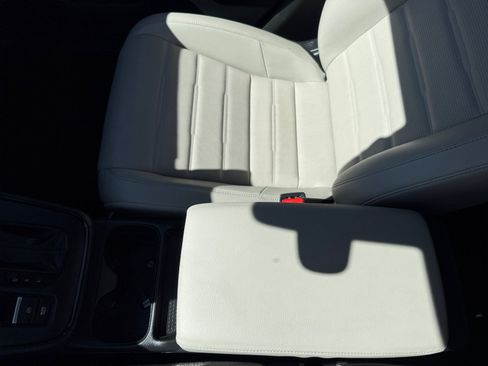 Used 2025 Honda CR-V EX-L image 14