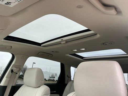 Used 2023 Buick Enclave Essence w/ Experience Buick Package image 31