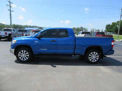Used 2016 Toyota Tundra Limited w/ Limited Premium Package AWD/4WD image 11