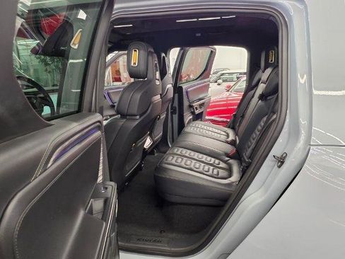 Used 2022 Rivian R1T Adventure AWD/4WD image 33