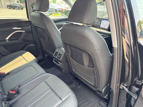 Used 2025 Audi Q5 Premium w/ Convenience Package AWD/4WD image 26