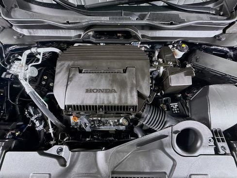 Used 2025 Honda Pilot Black Edition image 32
