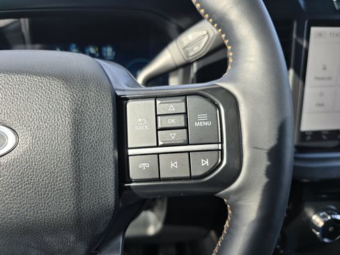 Used 2024 Ford F250 Platinum image 23