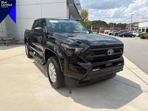 Used 2026 Toyota Tacoma SR5 RWD image 1