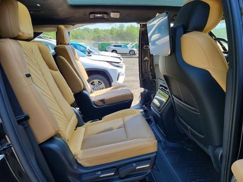 Used 2025 Cadillac Escalade IQ Sport 2 AWD/4WD image 9