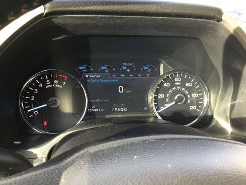 Used 2018 Ford F150 Lariat w/ Equipment Group 502A Luxury image 16