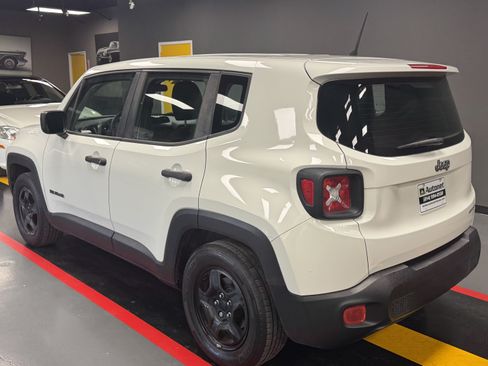 Used 2017 Jeep Renegade Sport w/ Power & Air Group FWD image 8
