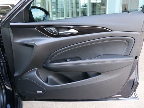 Used 2018 Buick Regal Essence w/ Driver Confidence Package #1 image 61