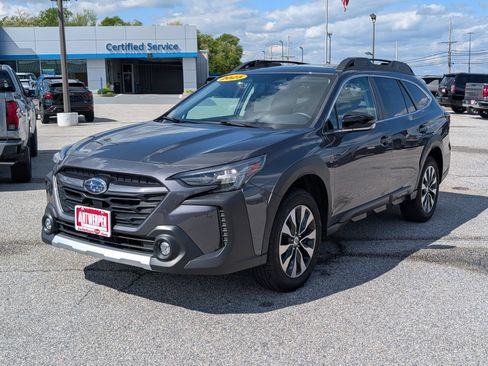 Used 2025 Subaru Outback Limited AWD/4WD image 7