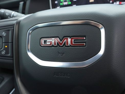 Used 2024 GMC Sierra 2500 AT4X image 27