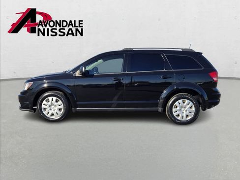 Used 2020 Dodge Journey SE w/ SE Popular Equipment Group image 3