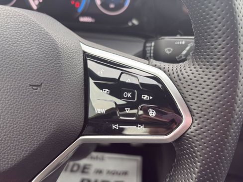 Used 2022 Volkswagen GTI Autobahn FWD image 19