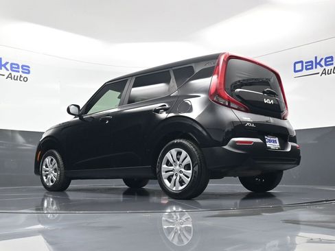 Certified 2022 Kia Soul LX image 38