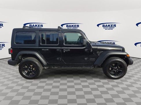 Used 2022 Jeep Wrangler Unlimited Sport AWD/4WD image 9