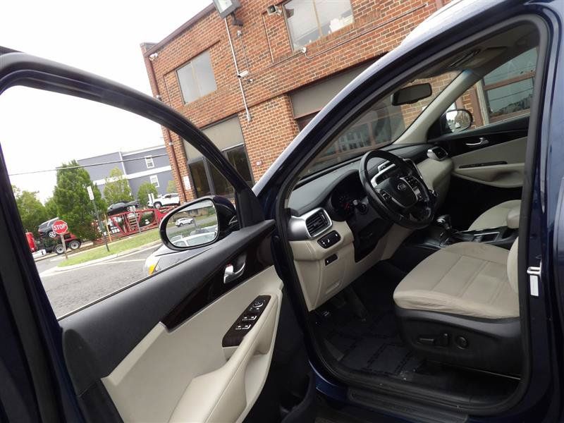 Used 2019 Kia Sorento AWD w/ LX Convenience Package image 10