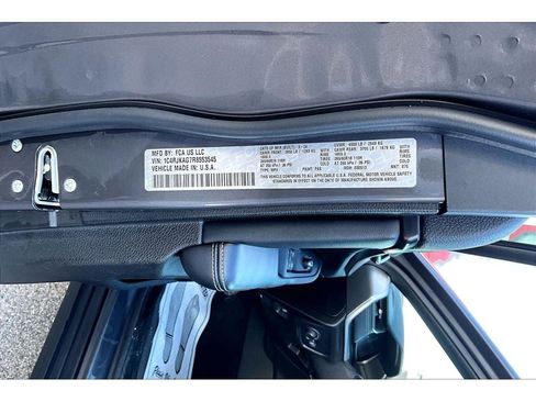 Used 2024 Jeep Grand Cherokee L Laredo image 36