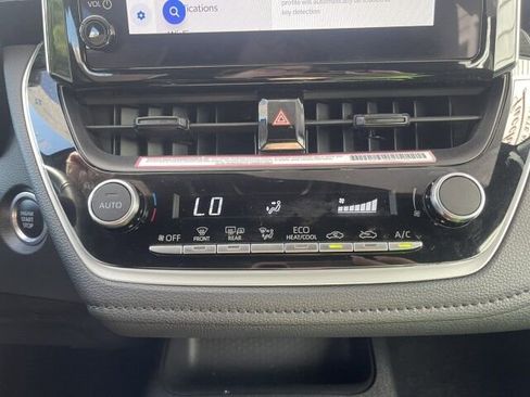 Used 2024 Toyota Corolla Sedan w/ SE Convenience Package image 31