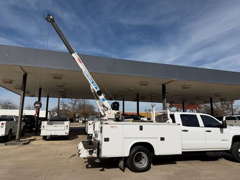 Used 2019 GMC Sierra 3500 4x4 Crew Cab w/ Sierra Convenience Package image 29