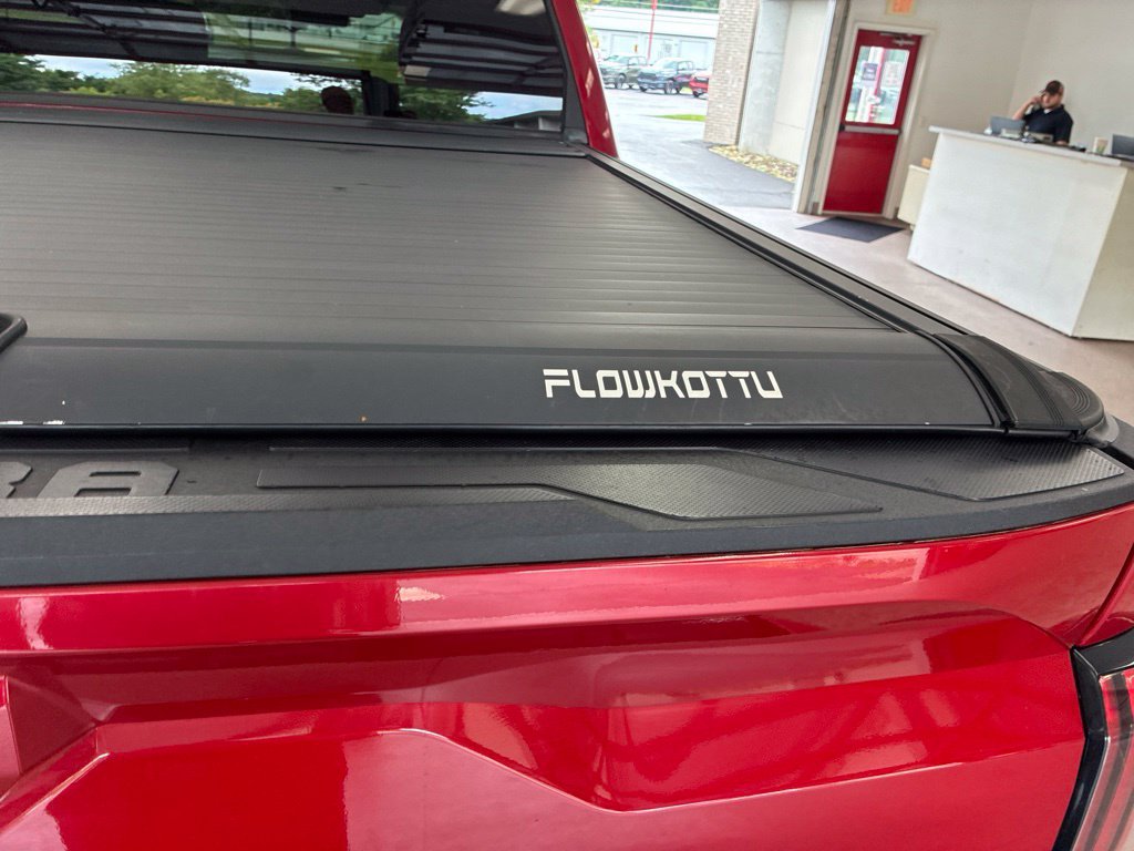 Used 2024 Toyota Tundra Limited AWD/4WD image 32