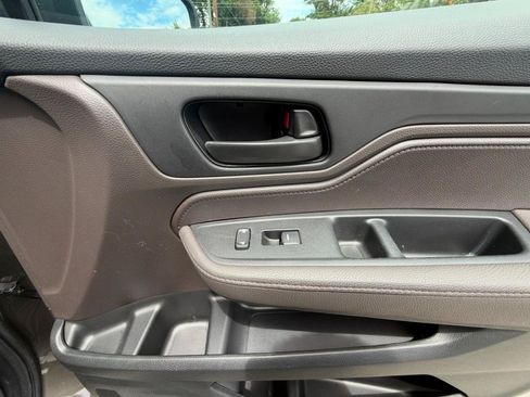 Used 2019 Honda Odyssey EX-L image 18