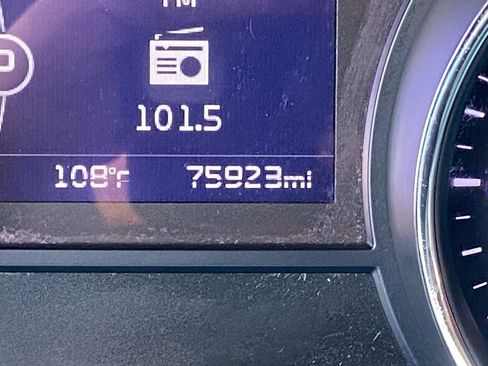 Used 2017 Kia Sedona LX w/ LX Essentials Premium Package FWD image 32