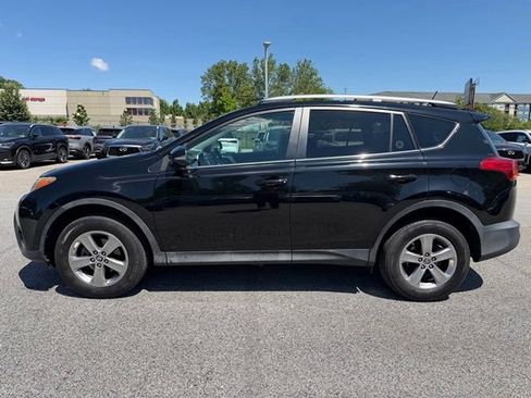 Used 2015 Toyota RAV4 XLE AWD/4WD image 4