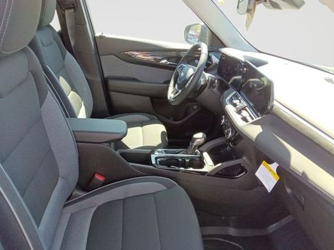 New 2026 Chevrolet TrailBlazer LT w/ Convenience Package AWD/4WD image 16