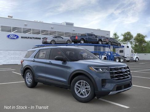 New 2026 Ford Explorer Active RWD image 7