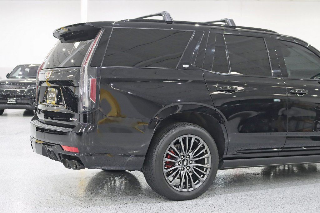 Used 2023 Cadillac Escalade V AWD/4WD image 10