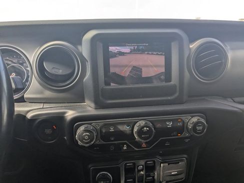 Used 2022 Jeep Gladiator Sport AWD/4WD image 13