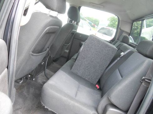 Used 2010 GMC Sierra 1500 SLE w/ (PDW) Pro Sport Package AWD/4WD image 25