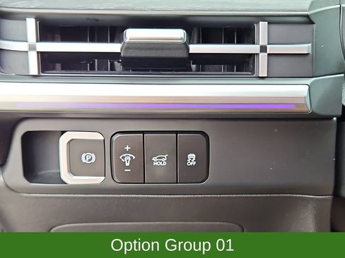 Used 2025 Hyundai Santa Fe Limited AWD/4WD image 16