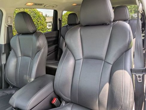 Used 2022 Subaru Ascent Touring AWD/4WD image 27