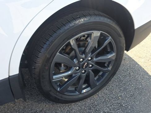 Used 2024 Chevrolet Equinox RS AWD/4WD image 11