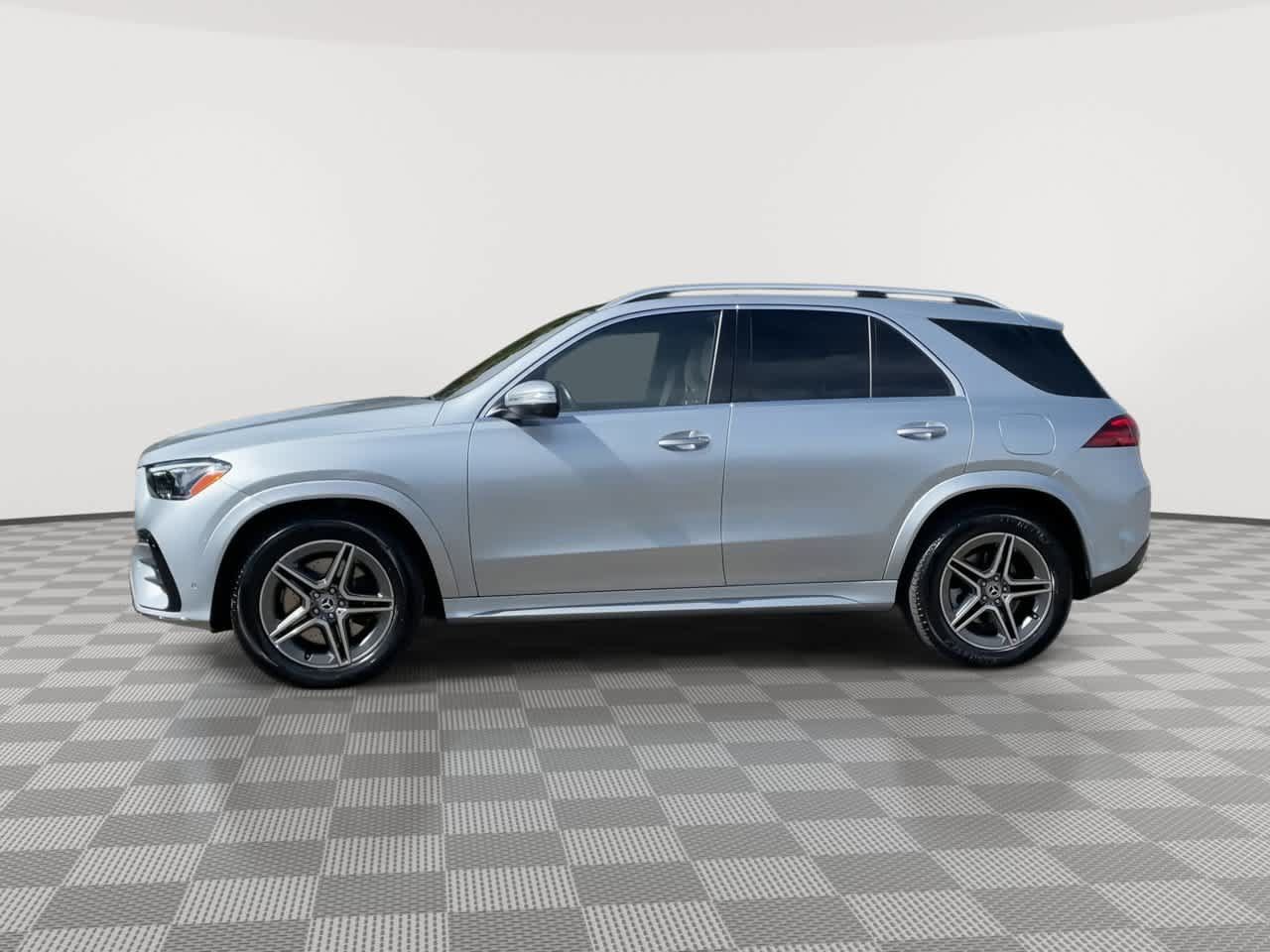 Used 2024 Mercedes-Benz GLE 450e 4MATIC image 5