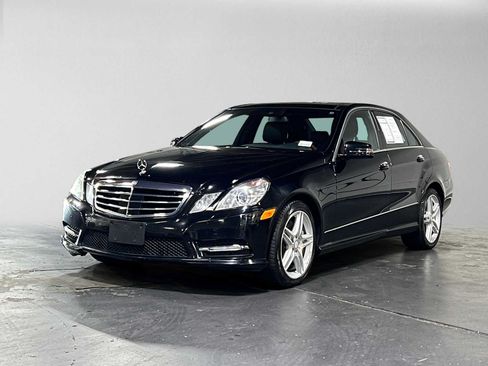 Used 2013 Mercedes-Benz E 550 4MATIC Sedan image 7