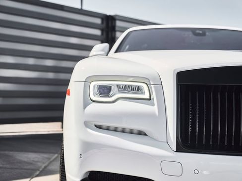 Used 2018 Rolls-Royce Wraith RWD image 10
