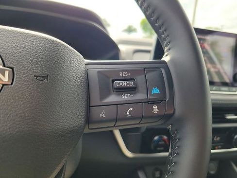 Certified 2026 Nissan Rogue SV FWD image 24