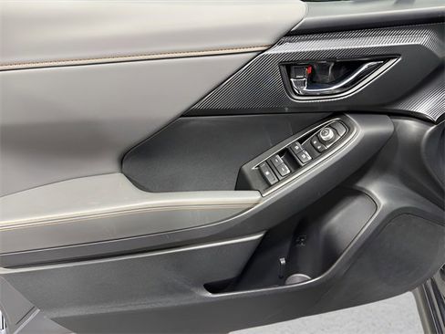 Certified 2025 Subaru Crosstrek 2.5i Limited w/ Popular Package #4A image 9