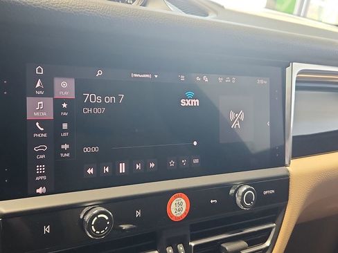 New 2026 Porsche Macan S image 18