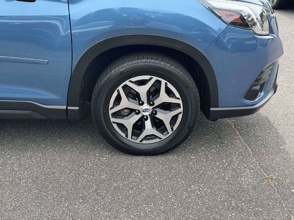 Used 2023 Subaru Forester Premium AWD/4WD image 10