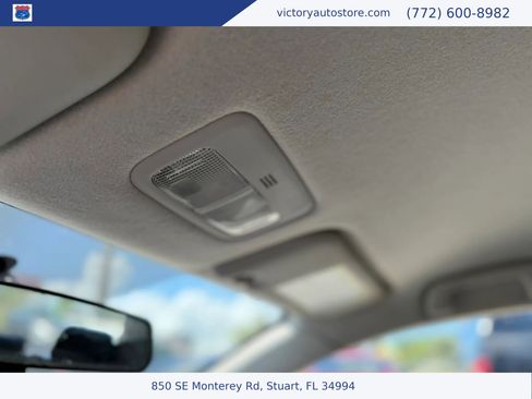 Used 2013 Toyota Corolla L FWD image 29