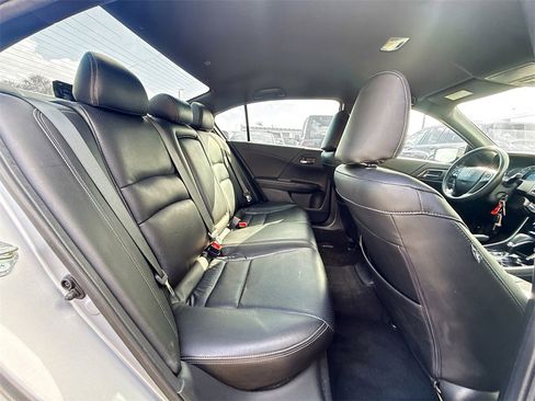 Used 2016 Honda Accord Sport image 27