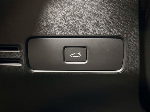 Used 2026 Volvo XC40 B5 Plus w/ Protection Package Premier AWD/4WD image 26