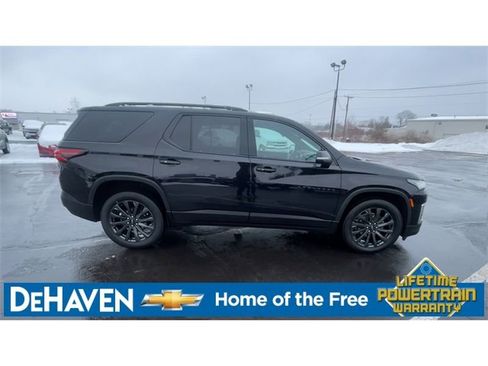 Used 2023 Chevrolet Traverse RS AWD/4WD image 9