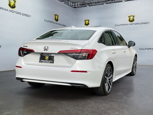Used 2024 Honda Civic Touring image 4