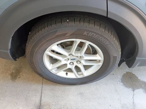 Used 2025 Ford Explorer Active RWD image 26