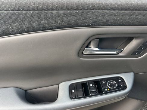 New 2026 Nissan Leaf S+ w/ Floor Mat Package (S+) image 12